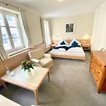 Hotell Alte Post 3*
