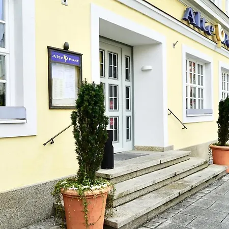 Hotel Alte Post 3*