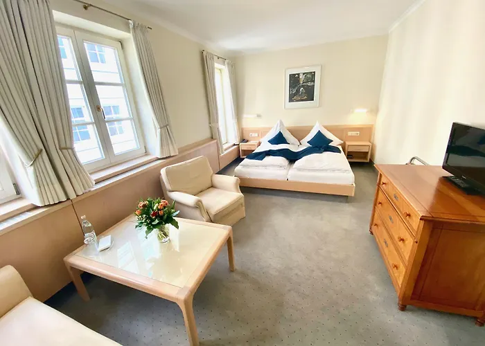 Hotel Alte Post 3*