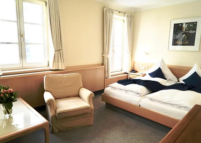 Hotel Alte Post 3*